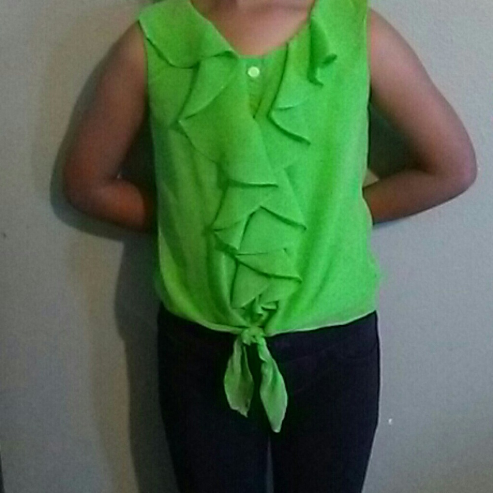 In girl green blouse (kids)