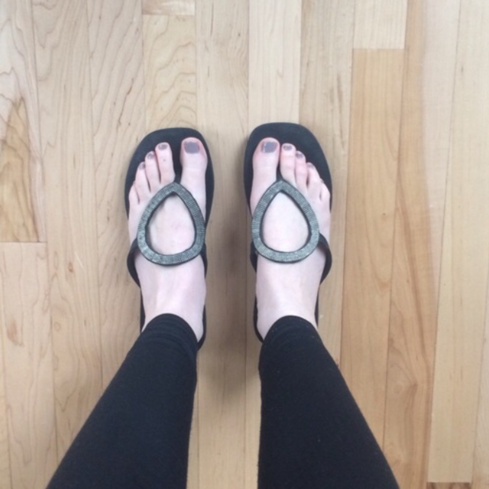 NEW SANUK - Picture 6 of 6