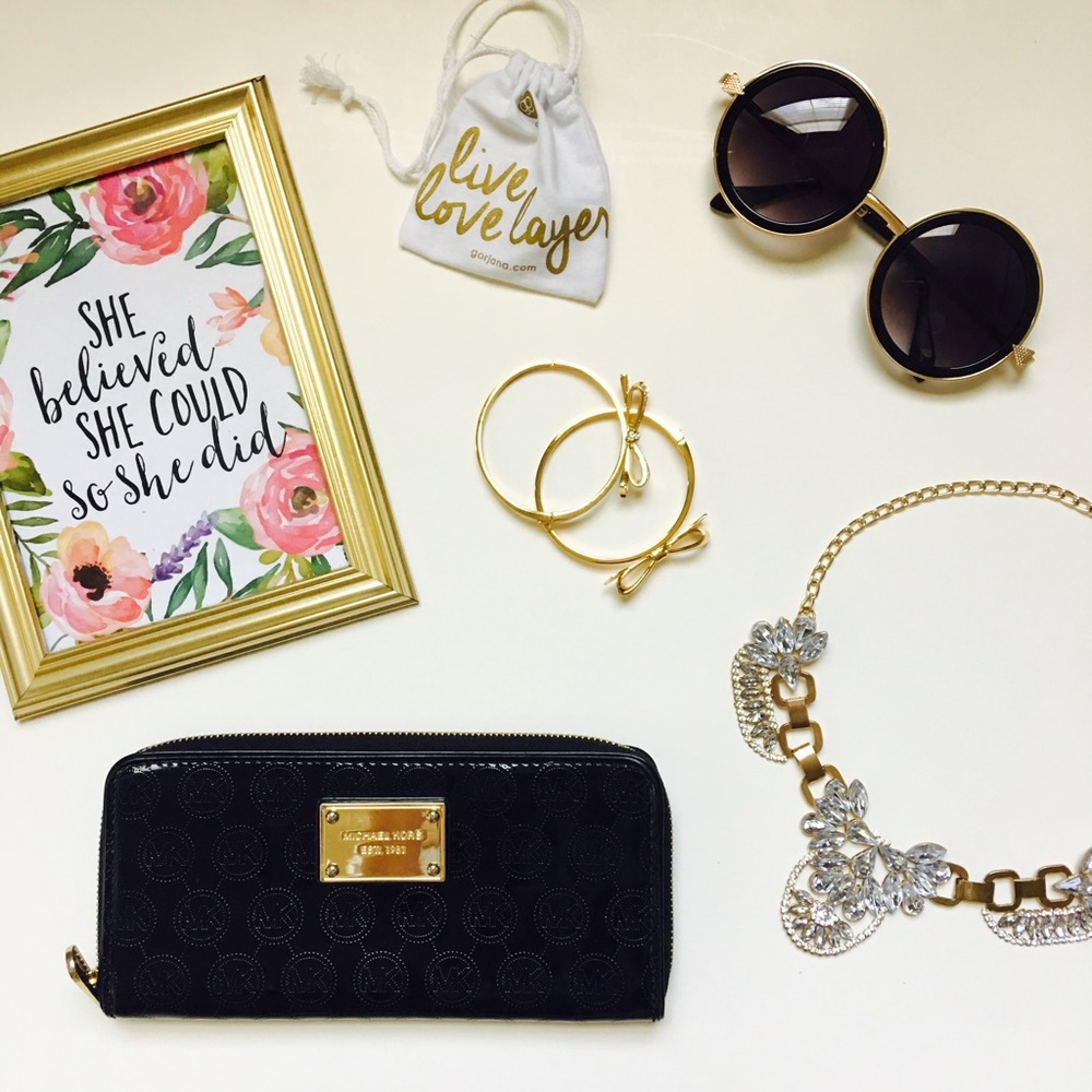 MICHAEL KORS GOLD PLATE LOGO ZIP AROUND WALLET
