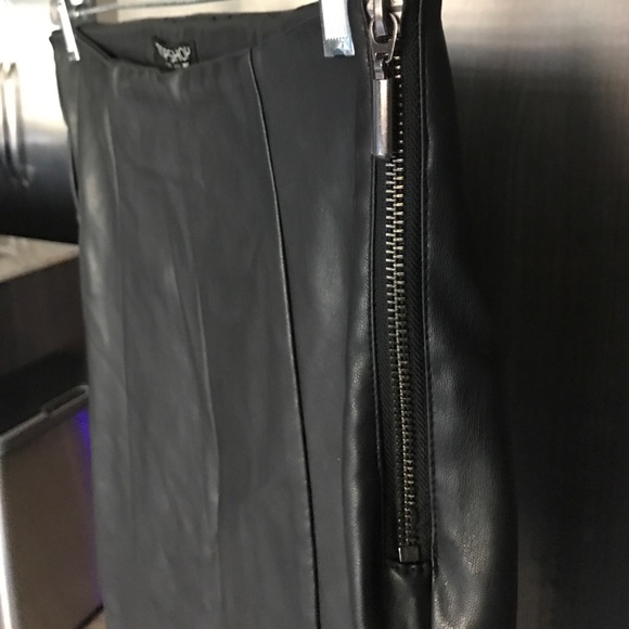 Top Shop high wasted leather pants - Picture 3 of 5