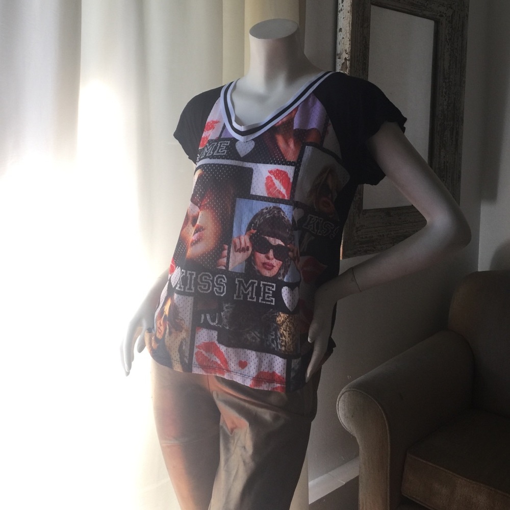 💋Blush brand small tshirt v neck