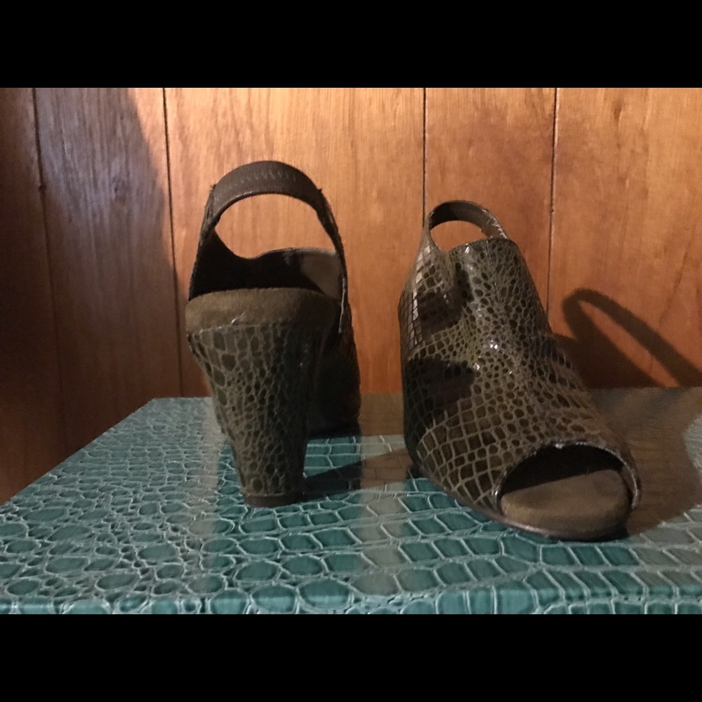 Shoes - Picture 2 of 2