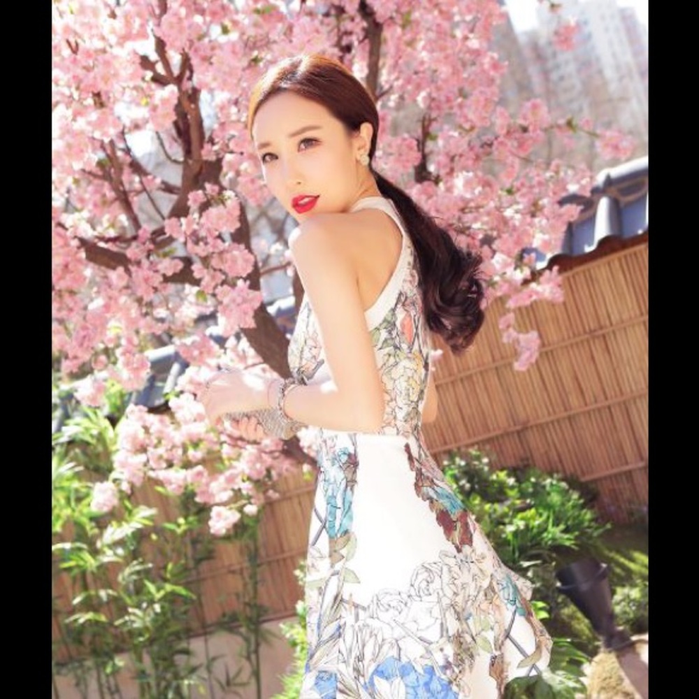 Halter Dress - Picture 3 of 4