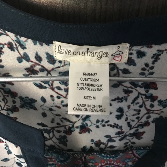 Love on a hanger blouse size M - Picture 2 of 2