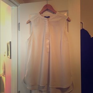 Versatile sleeveless blouse XL