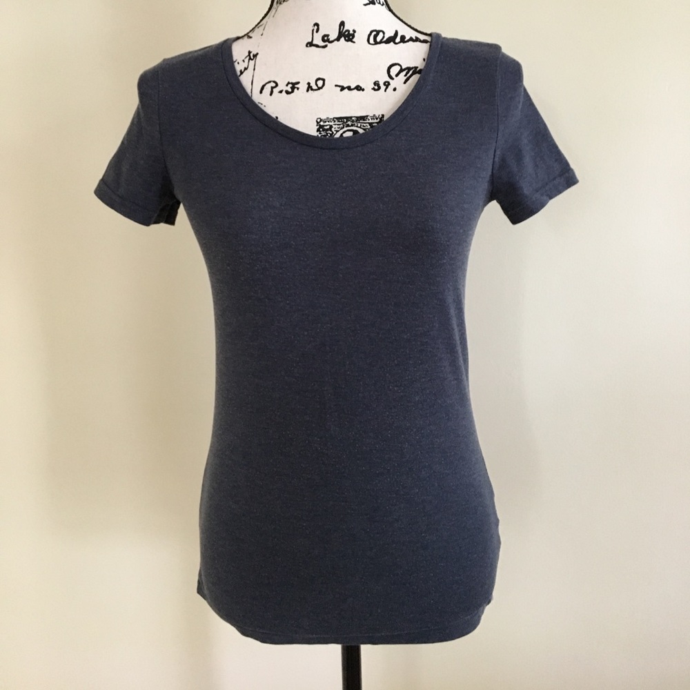 Divided H&M crewneck tee