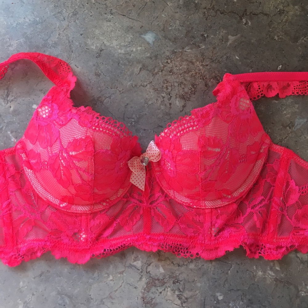 Victoria's Secret Lace Bra in Fushia