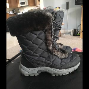 LL Bean Black Boots with Fur