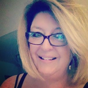 Meet your Posher, Debra