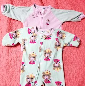 ❌SOLD❌ Fleece footie Pjs.