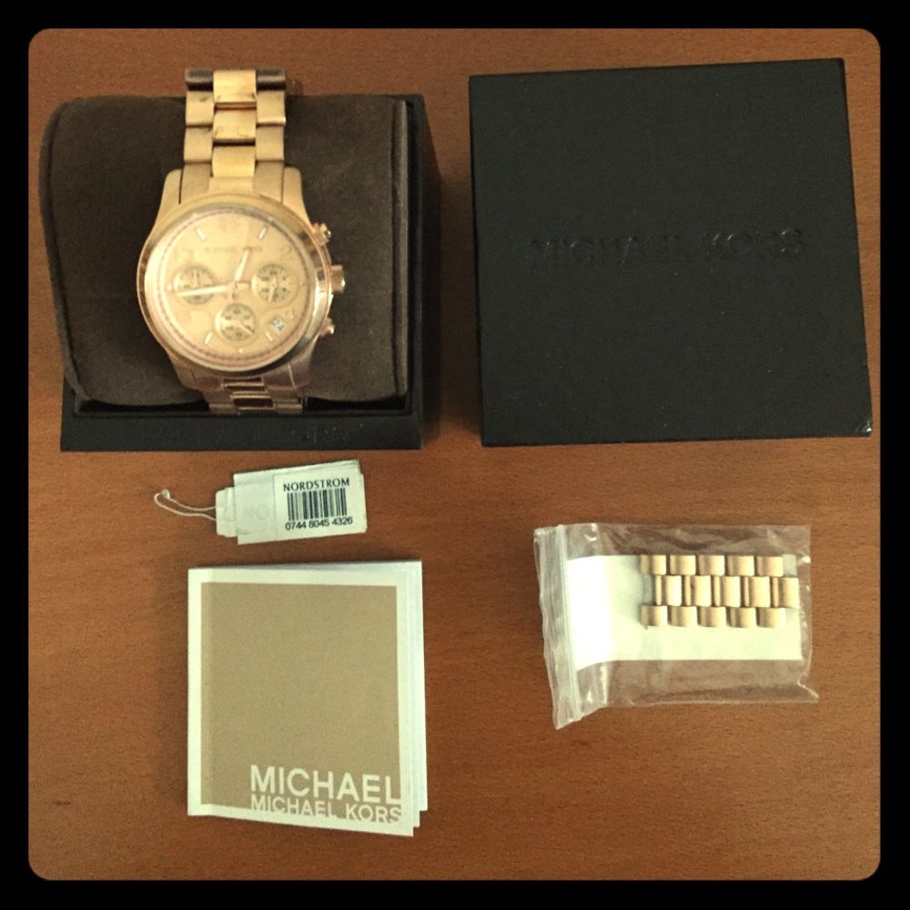 Michael Kors rose gold watch 💕💕