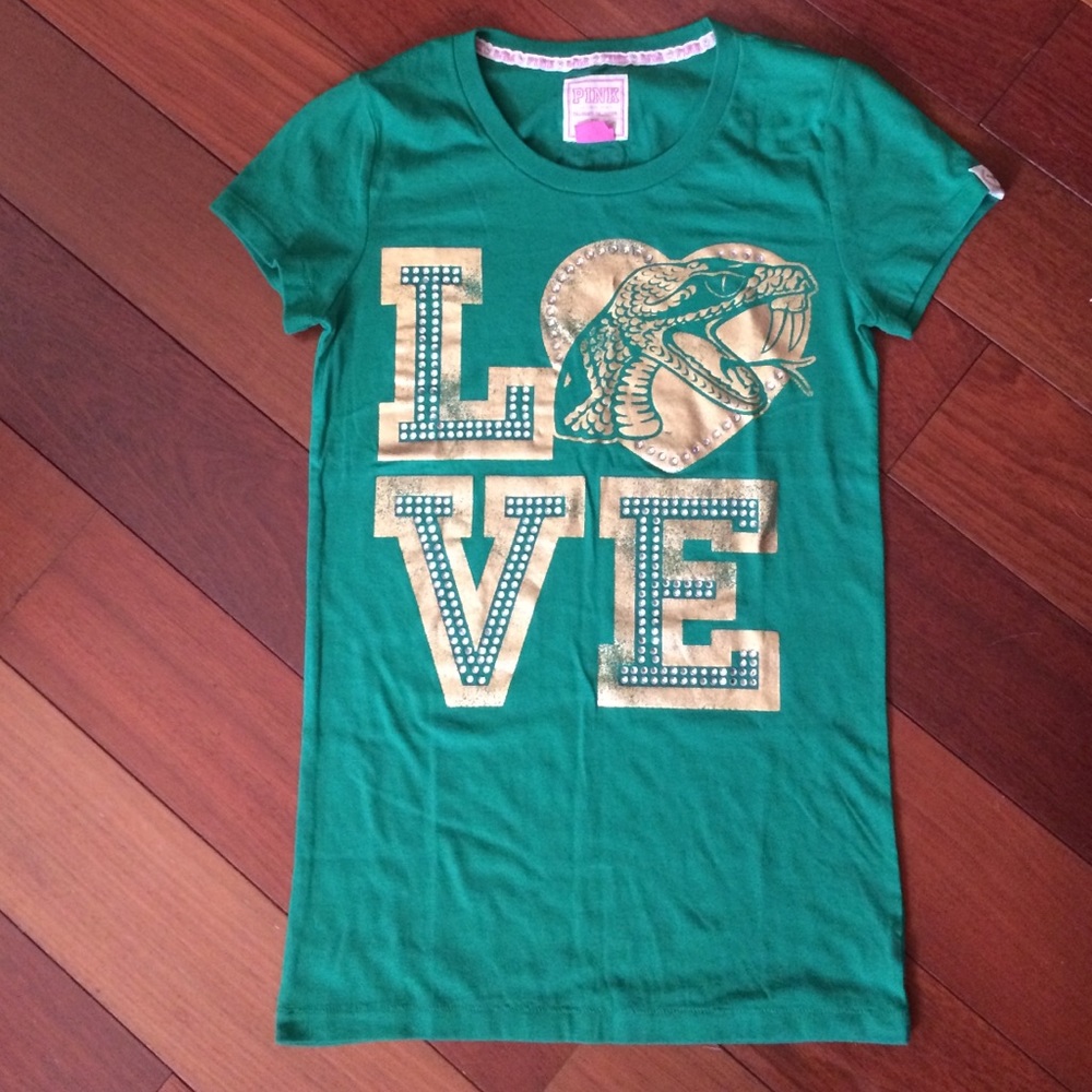 NWOT VS Pink T size M