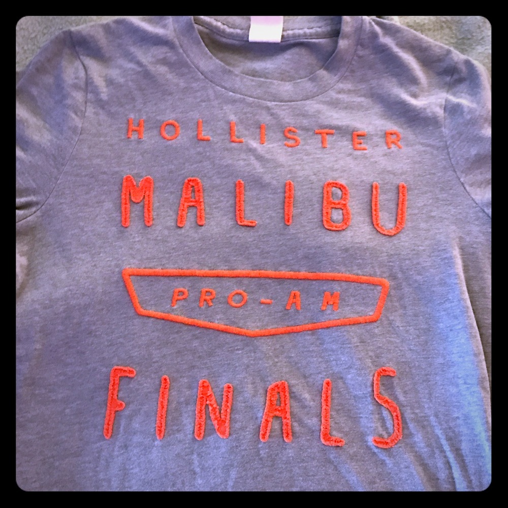 Malibu Hollister Tee❤️