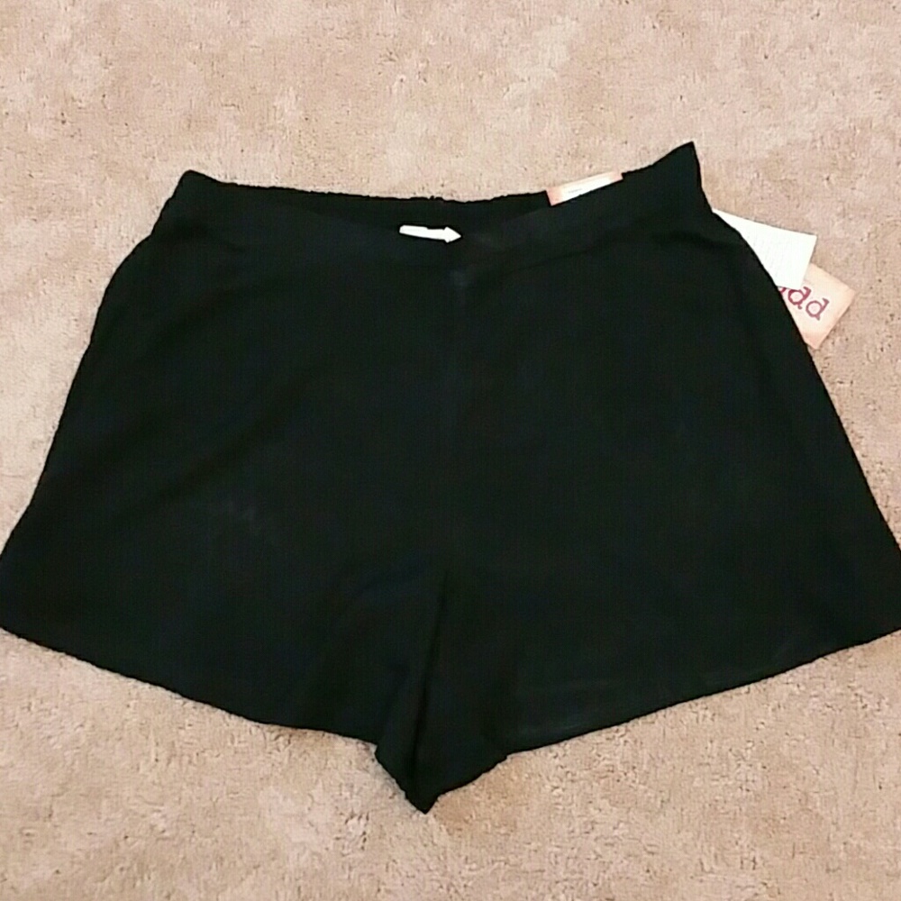 Black Skater shorts NWT