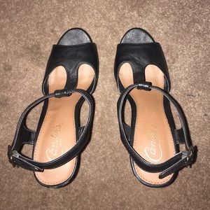 Candie's Black Wedges