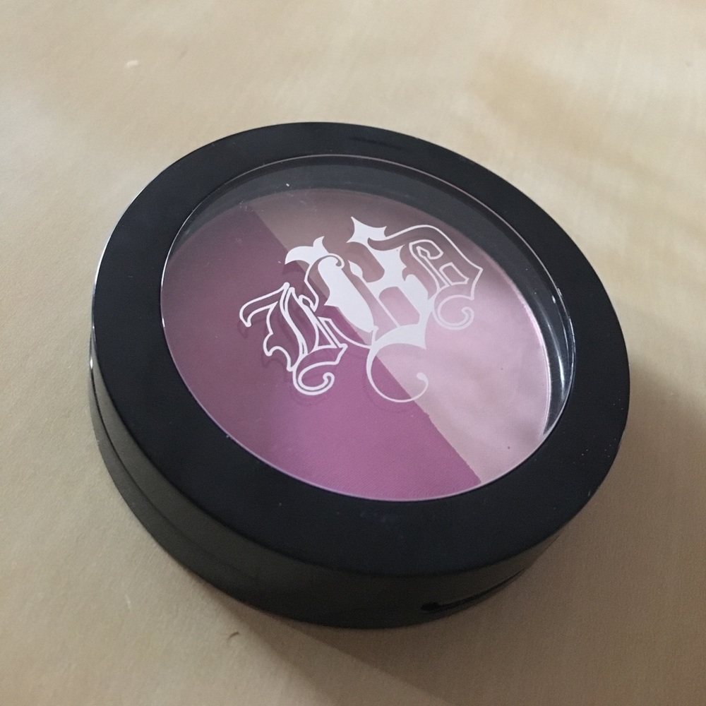 Kat Von D Shade and Light Blush - Bonnie & Clyde