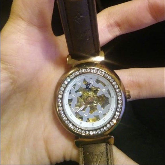 Louis Vuitton watch authentic with monogram - Picture 2 of 5