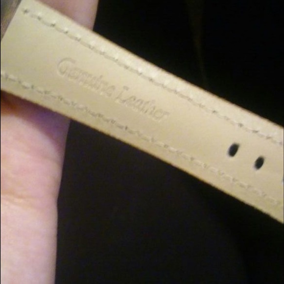 Louis Vuitton watch authentic with monogram - Picture 3 of 5