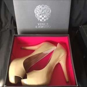 VINCE CAMUTO Beige Heels✨