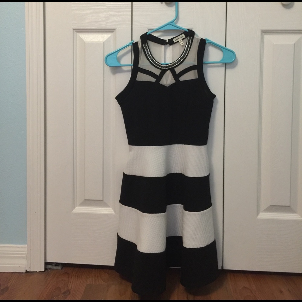 Black and white Dillard's dress