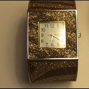 Quartz Animal Print Bracelet Watch