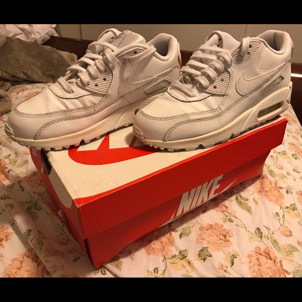 White Nike AirMax