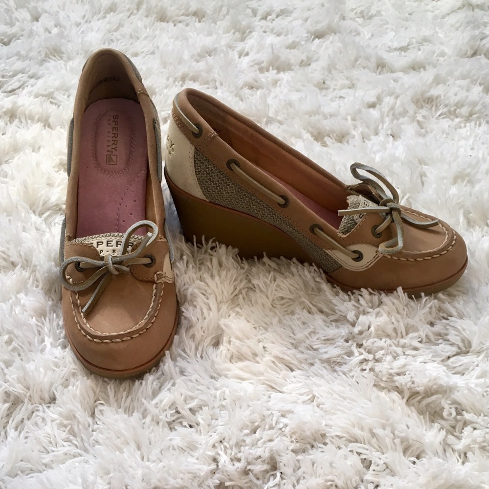 Sperry Wedge Heel in Tan Leather