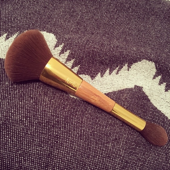 tarte Other - Tarte bronze & glow contour brush