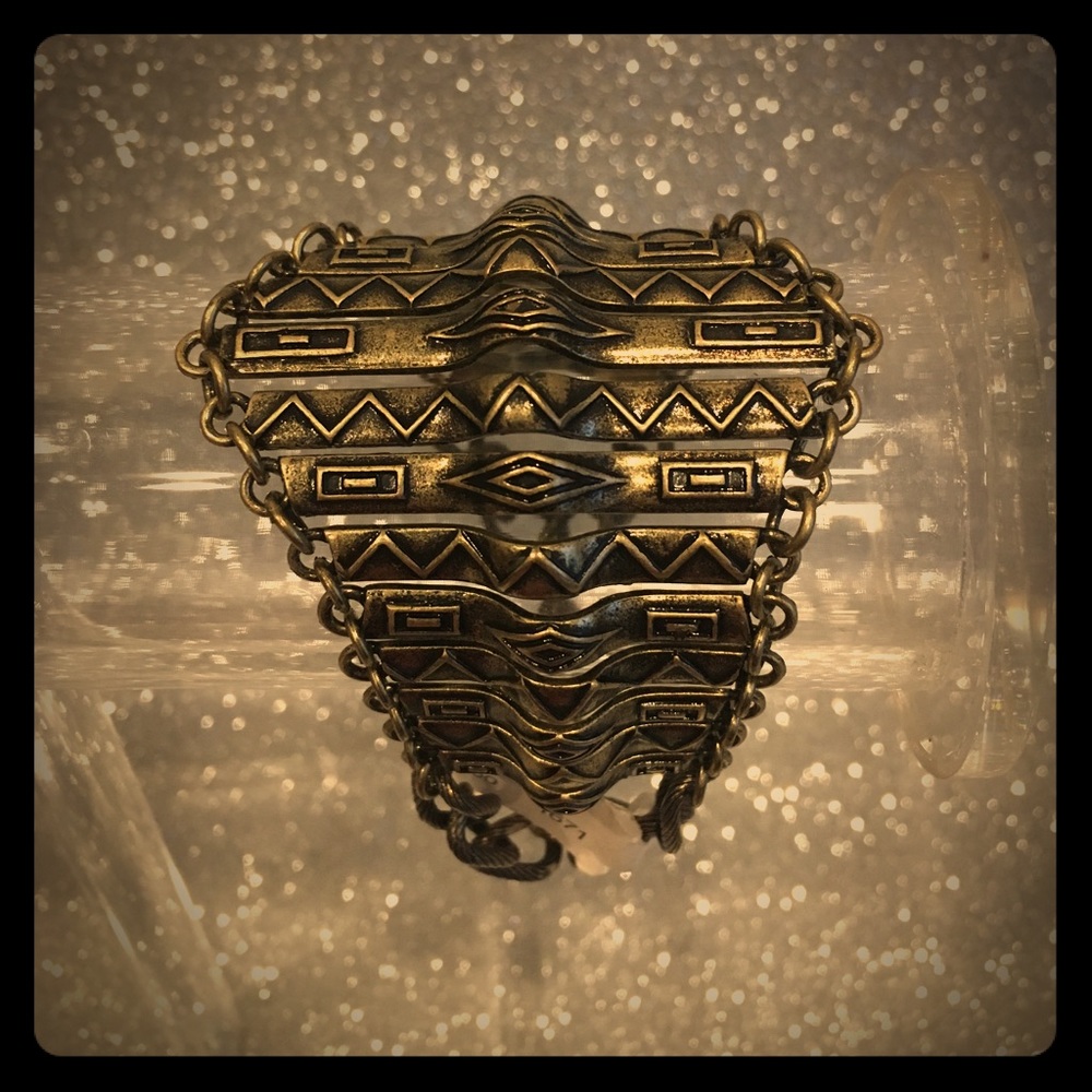 NWT Brushed Gold Bohemian And Chain Bracelet