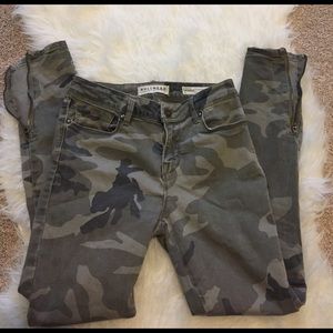 Pacsun Camo skinny jeans