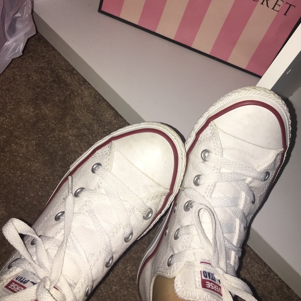 White Converse - Picture 6 of 7