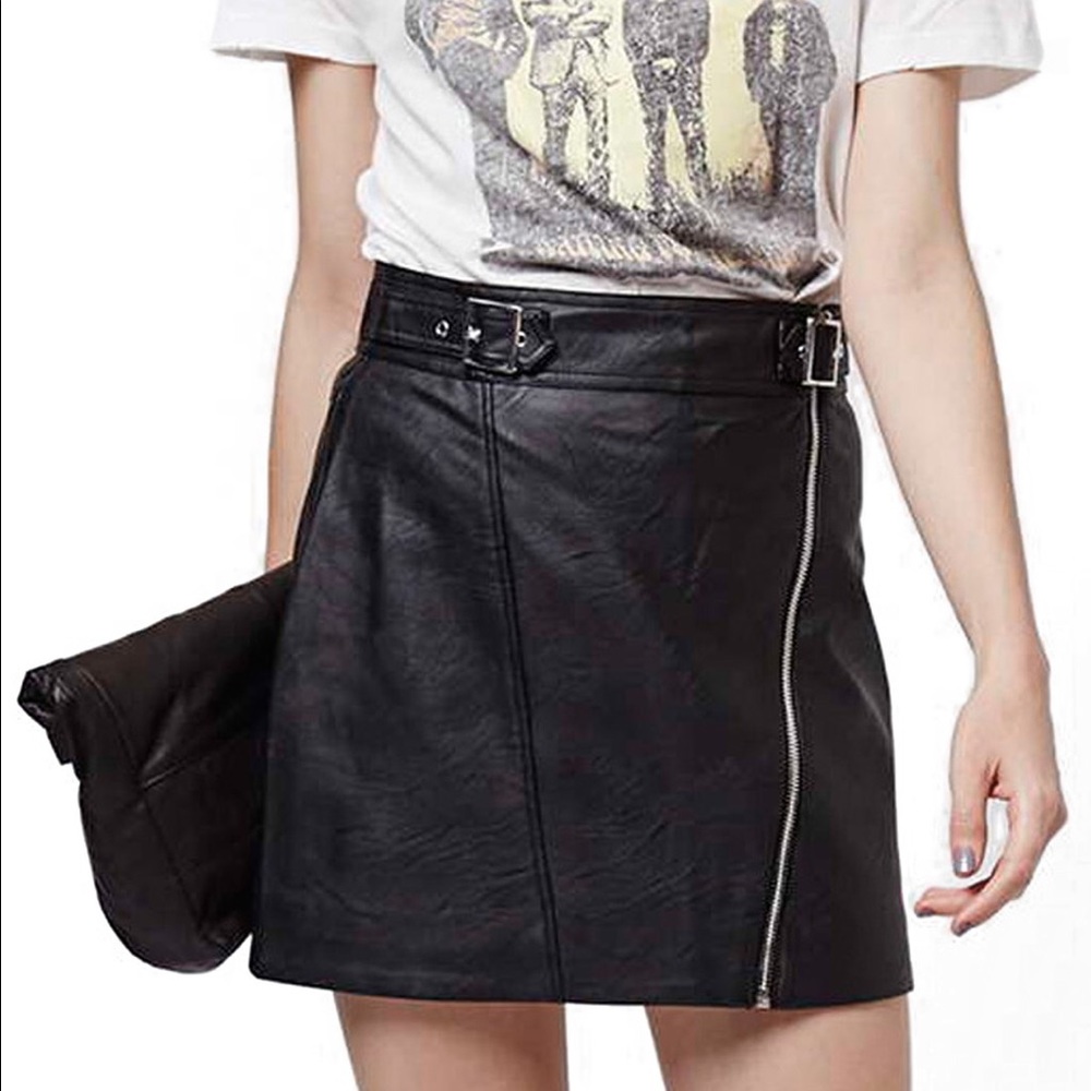 Topshop mini skirt never worn SOLD - Picture 2 of 4