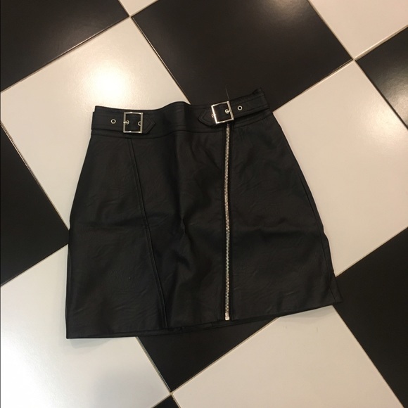 Topshop mini skirt never worn SOLD - Picture 3 of 4