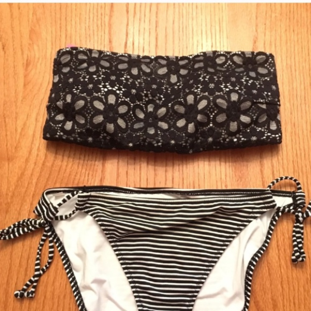 VS swim top