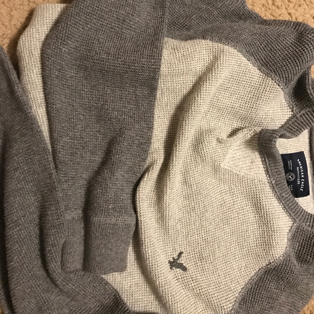 American Eagle Sweater