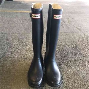 Hunter Huntress style rain boots
