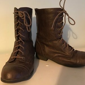 SIZE 5 Steve Madden Combat Boots