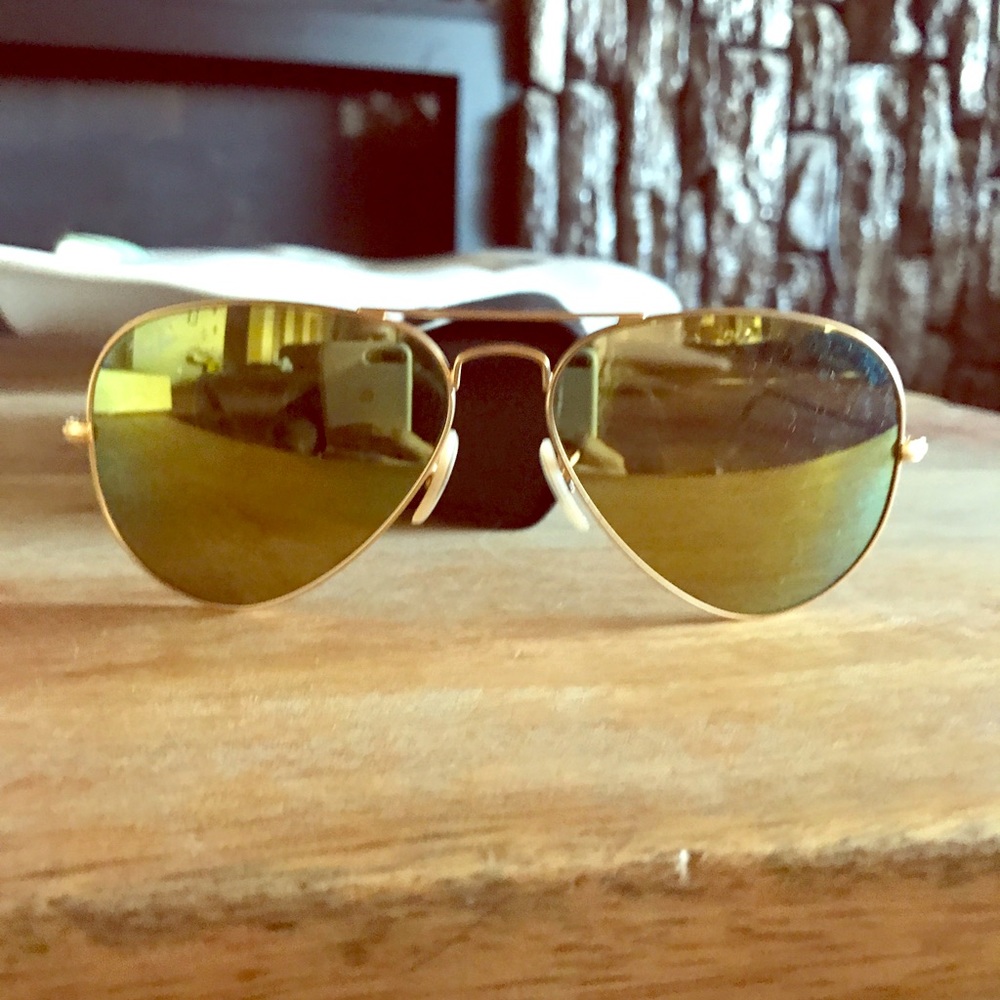 Gold ray ban sunglasses