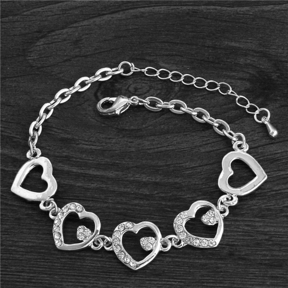 NWT SILVER HEART/CRYSTAL BRACELET