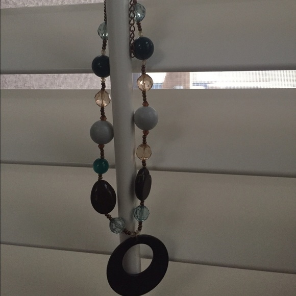 Brown and blue necklace - Picture 3 of 4