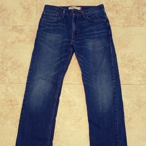505 Levis jeans 32 x 34 almost perfect condition