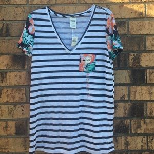 Women's VS Pink V-Neck Tee