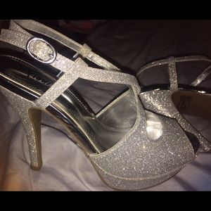 Sparkly silver heels, Size 6.