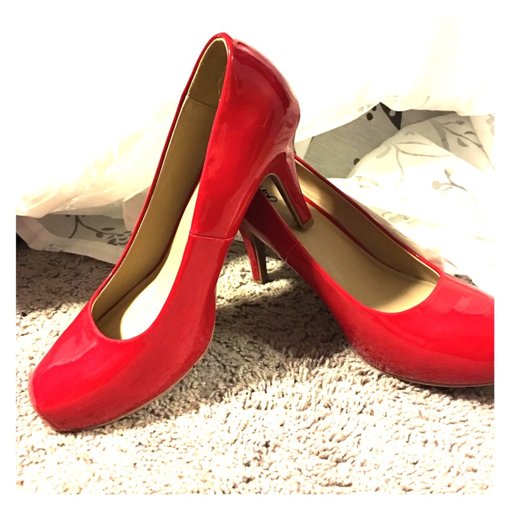 Prefect red heels 👠👠