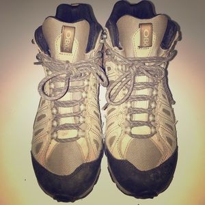 Oboz Hiking Shoes
