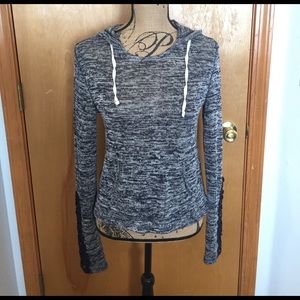 Light weight sweater