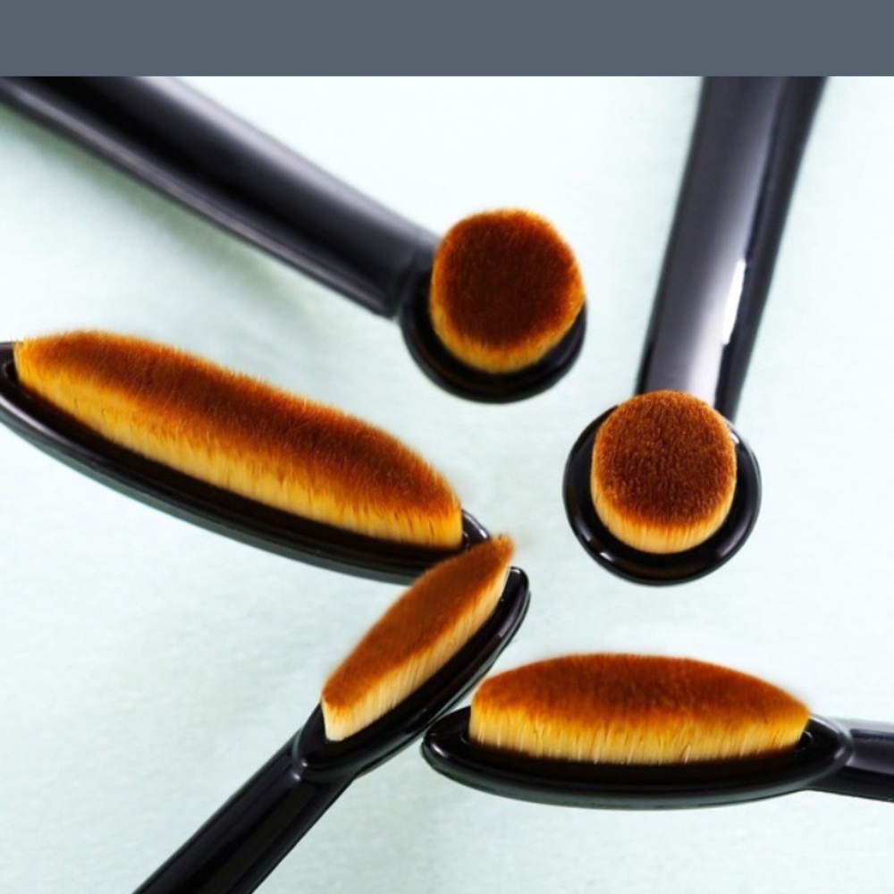 10 Piece Oval Makeup Brush Set - Picture 4 of 7