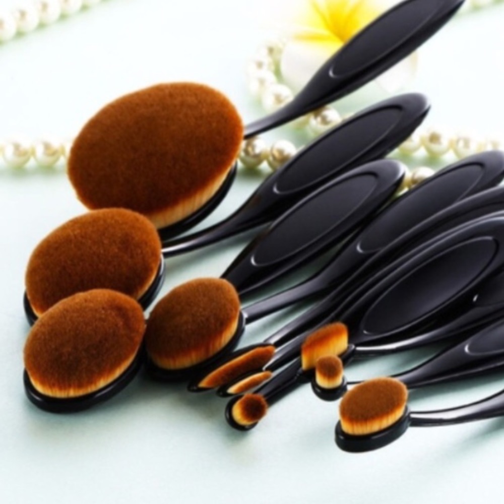 10 Piece Oval Makeup Brush Set - Picture 2 of 7