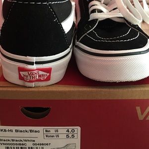 Black/White Vans Sk8 Hi w/ Box Size 6