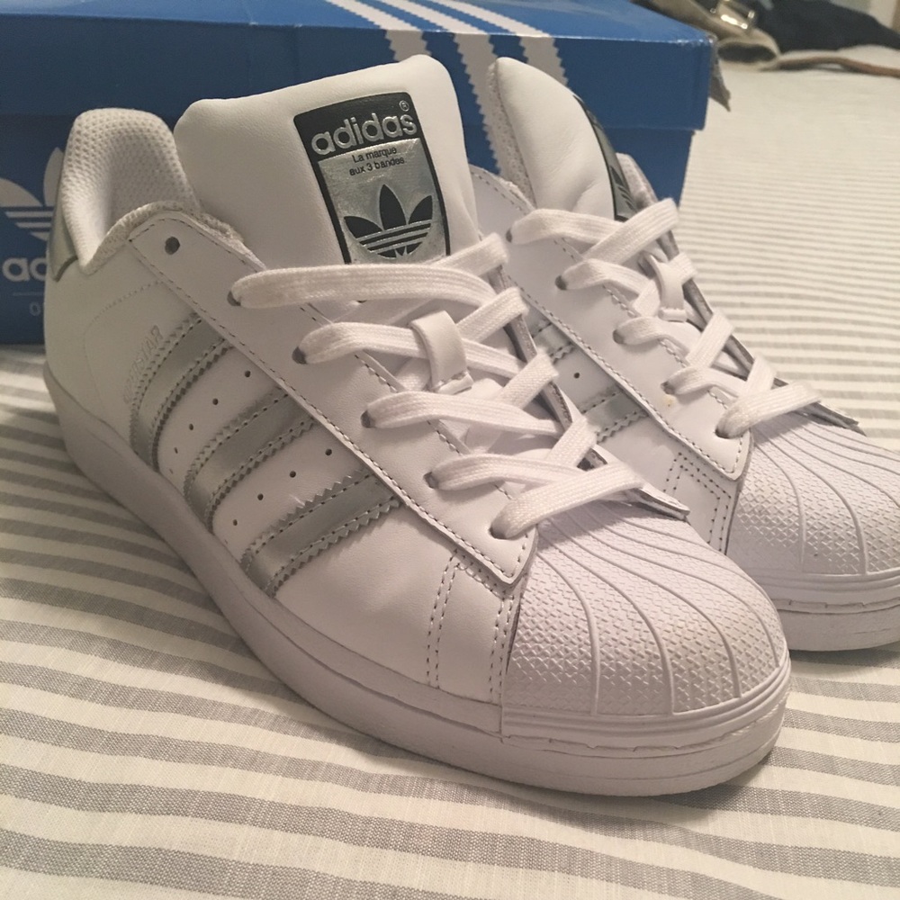 Adidas Superstar Originals Size 5.5 Silver/White